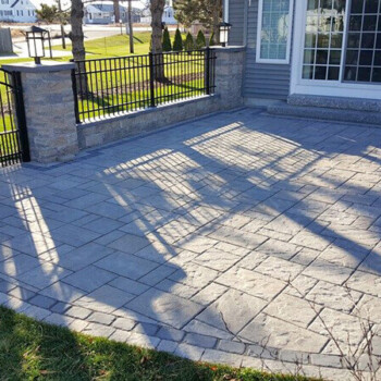 Block walls and block pillars with fence